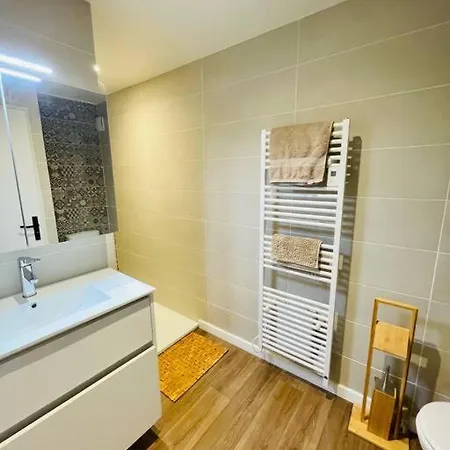 Appart' Neuf 100 M² *